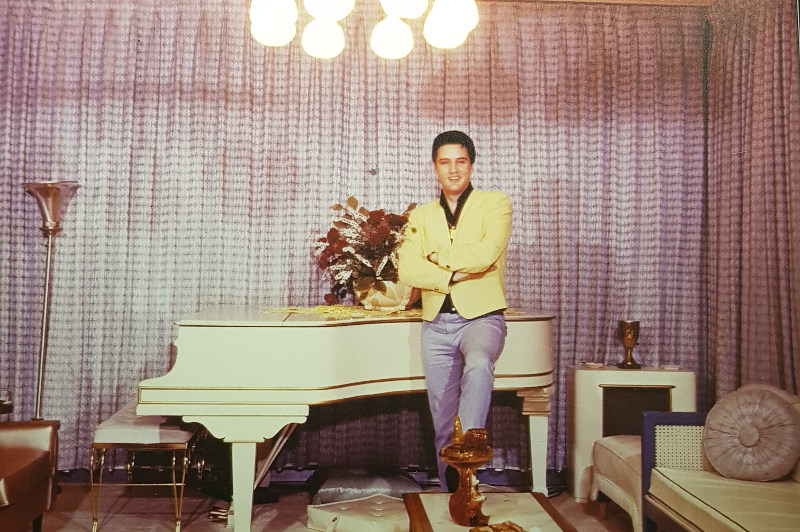 Image of Elvis Presley in his lounge room at Graceland