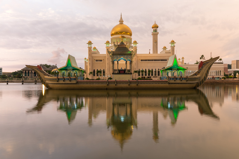 Brunei's Sultan Omar Ali Saifuddien Mosque. Image: Getty
