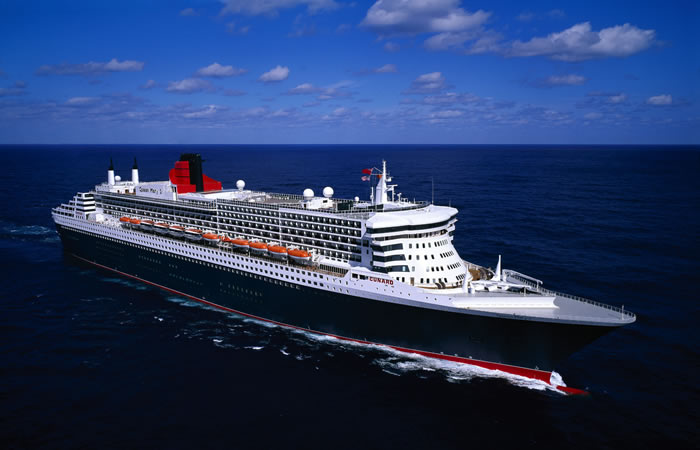 cunard Queen Mary 2 ship at sea