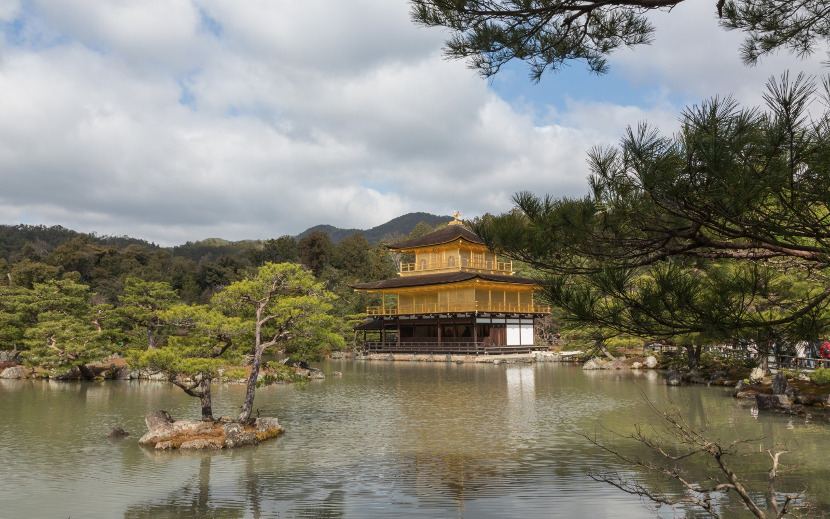 golden pavilion and lake kyoto