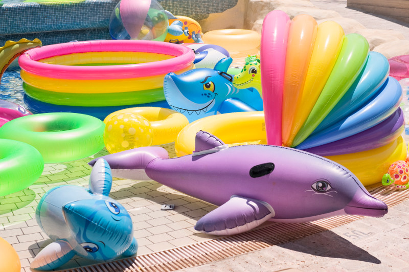 inflatable pool toys