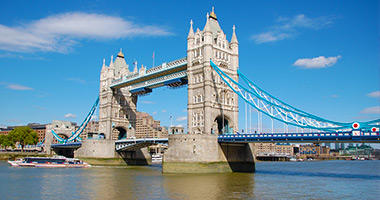 Travel from London to Venice via Paris
