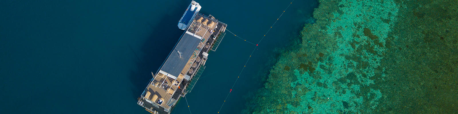 Aerial shot of Reefworld Pontoon on Great Barrier Reef