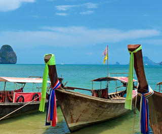 long boats in thailand