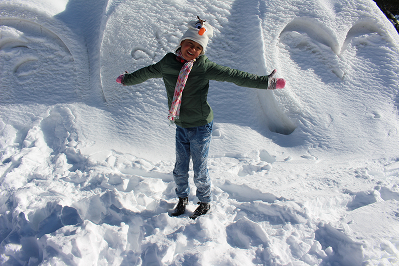 Girl in winter on Grouse Mountain 